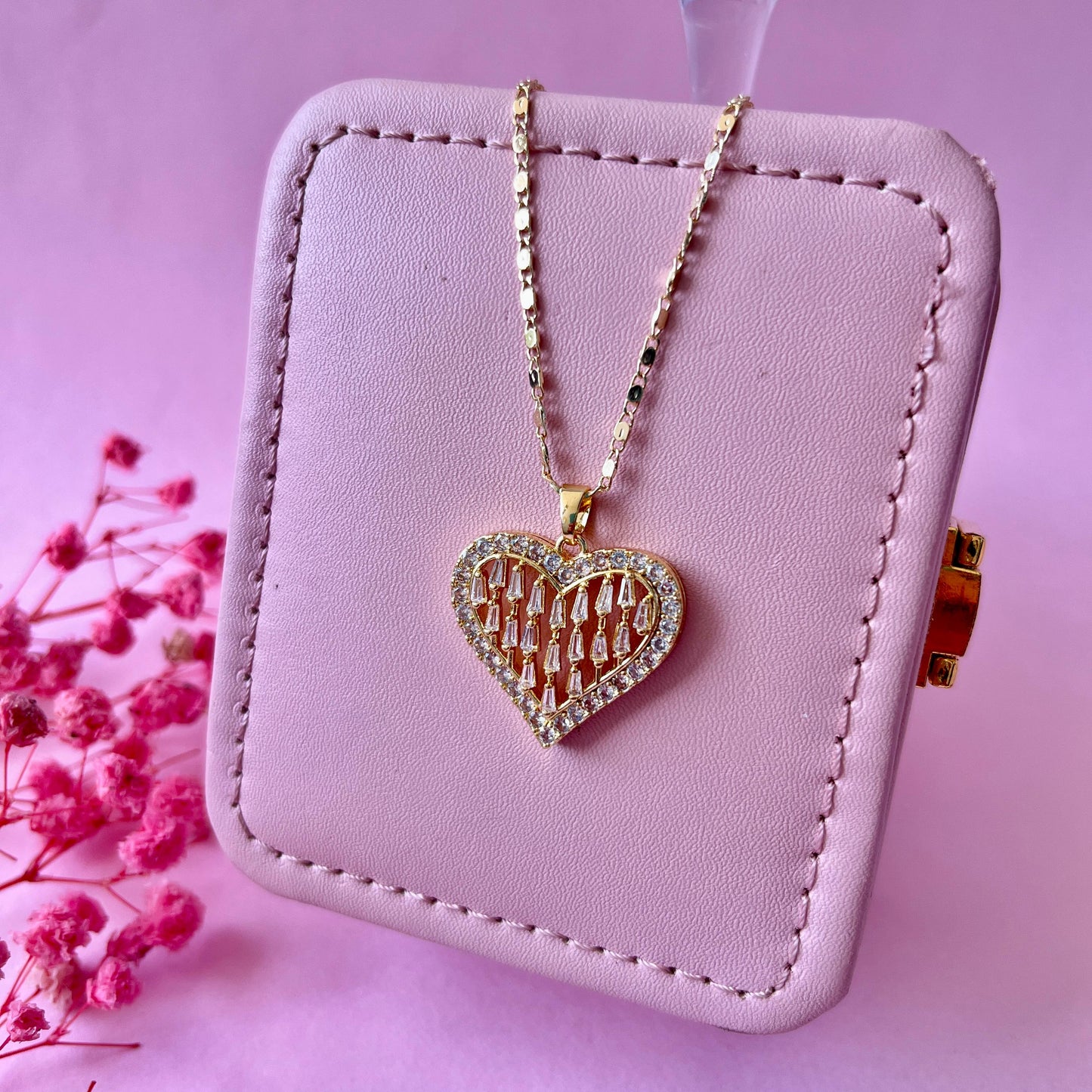 Collar corazón pedrería