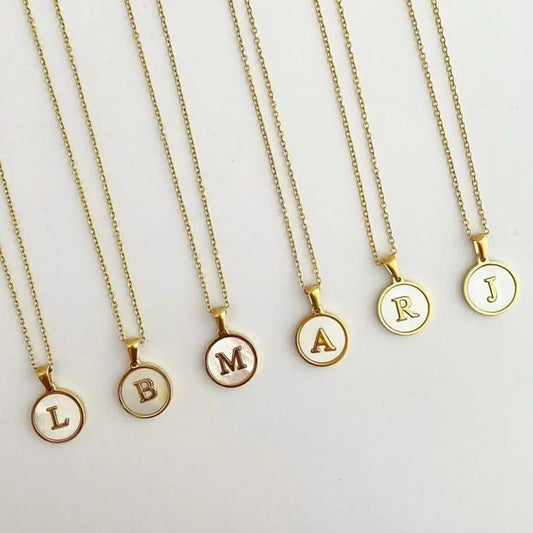 Collar inicial madre perla/blanco
