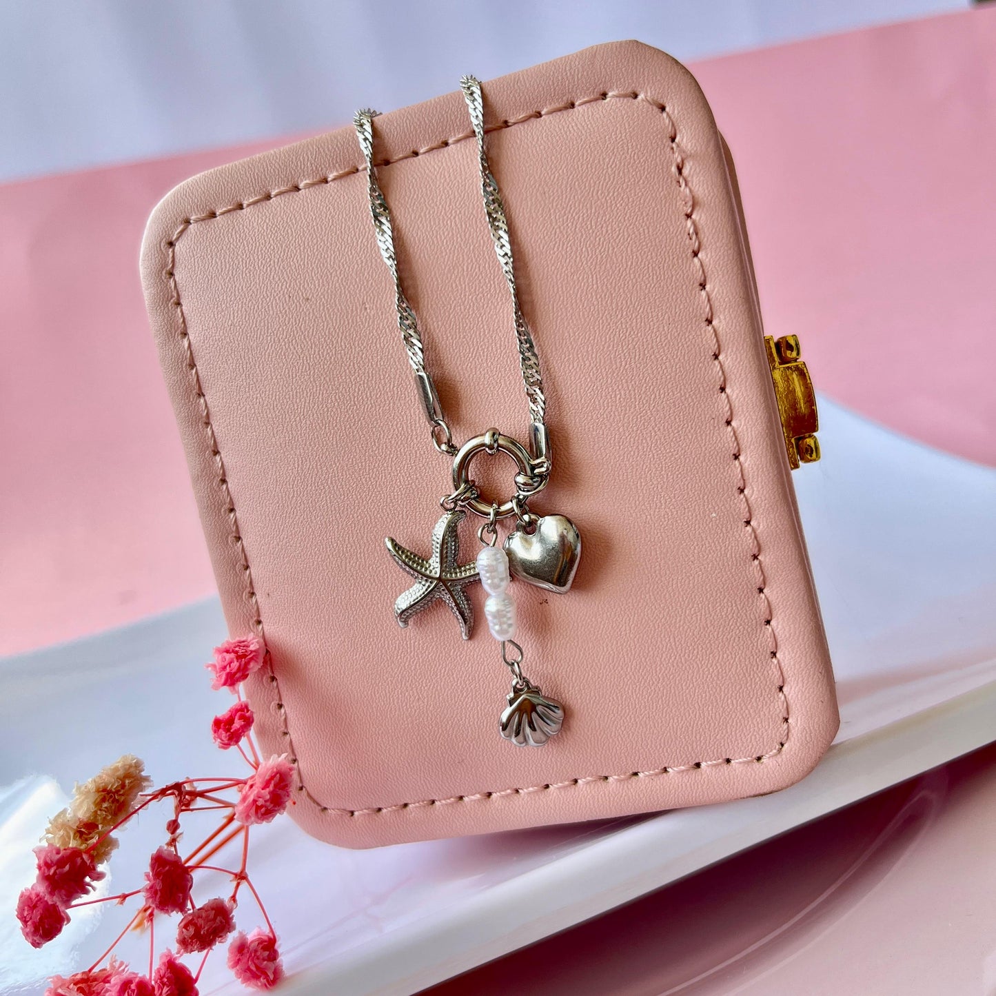 Collar plateado charms Mar