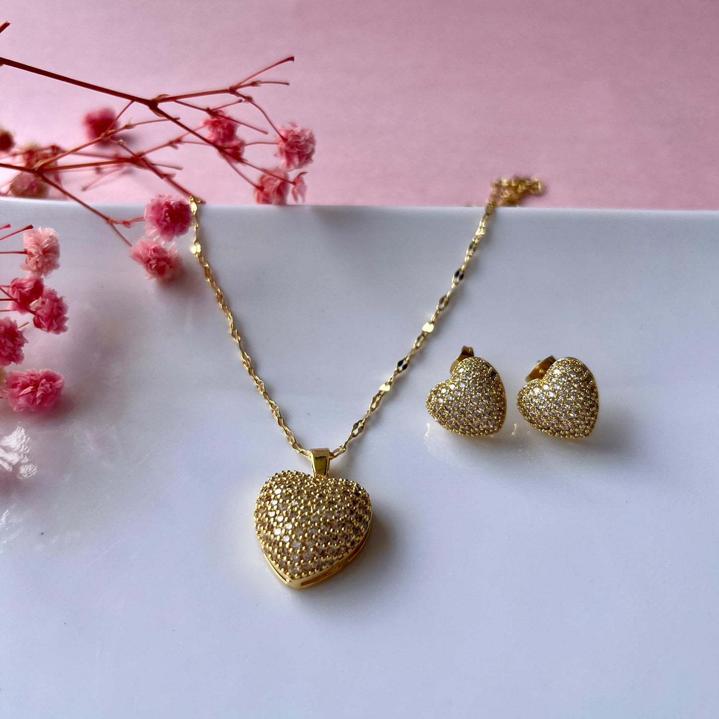 Conjunto corazón con pedrería