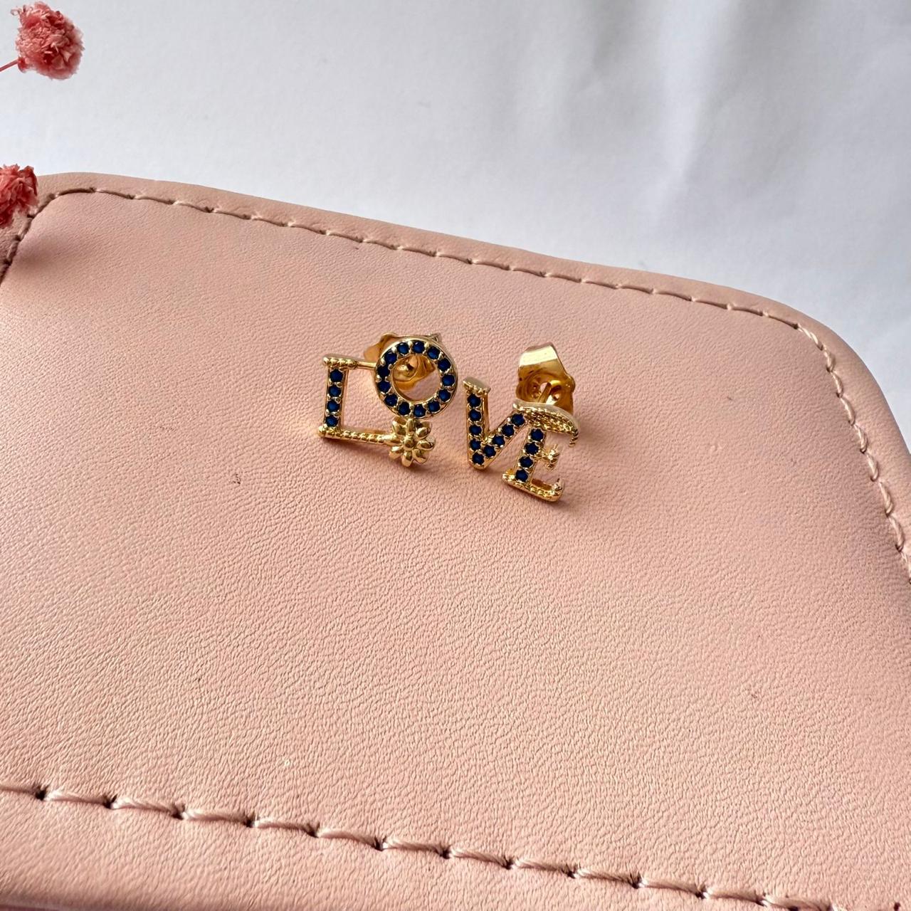 Aretes "LOVE"